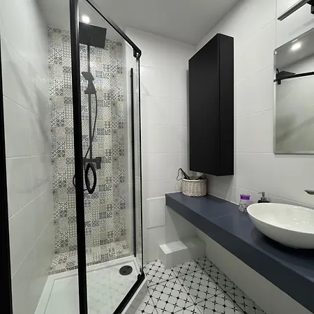 Kato 3 Maja 100m2 Apartment